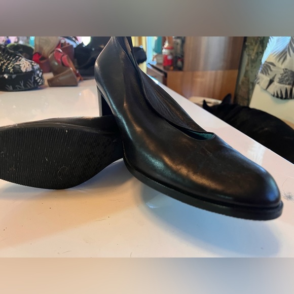 thierry Rabotin made in Italy black soft leather chunky modern heels. 9.5 - Picture 5 of 7